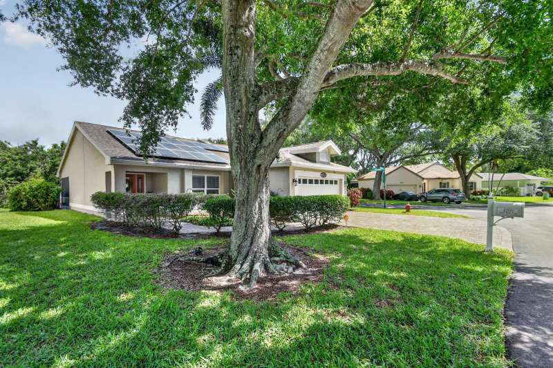 4200 Grove Park Lane, Boynton Beach FL 33436