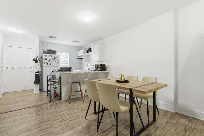 716 Michigan Ave # 303, Miami Beach FL 33139