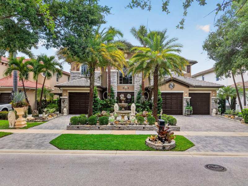 611 Edgebrook Lane, Royal Palm Beach FL 33411