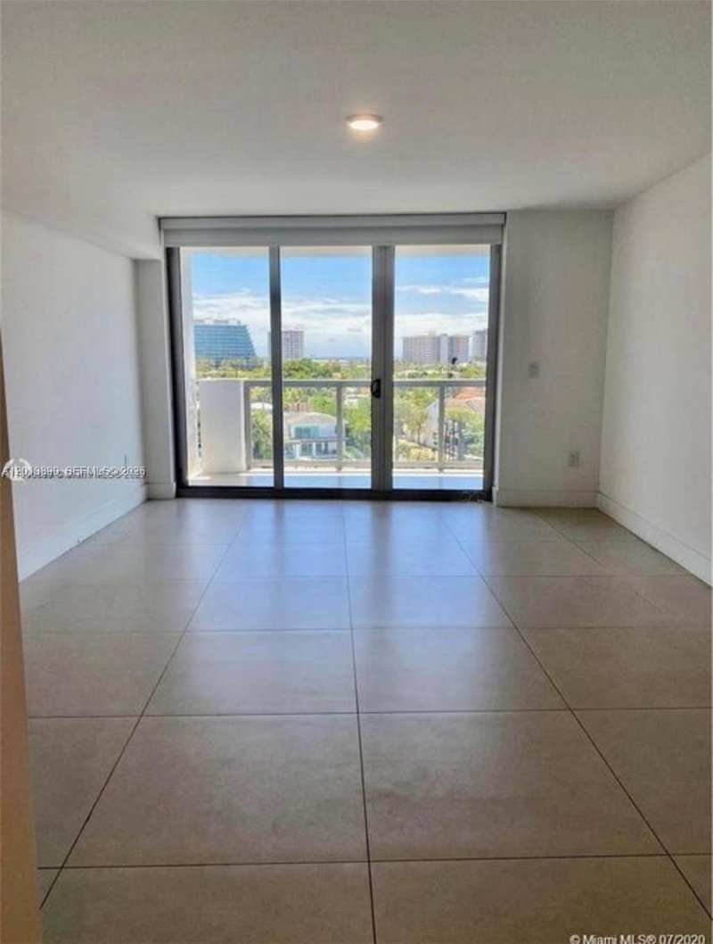 9261 E Bay Harbor Dr # 704, Bay Harbor Islands FL 33154