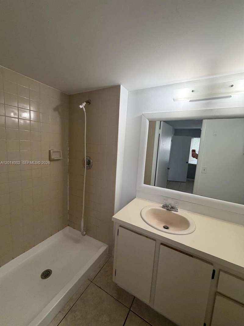 20825 NE 8th Ct # 19, Miami FL 33179