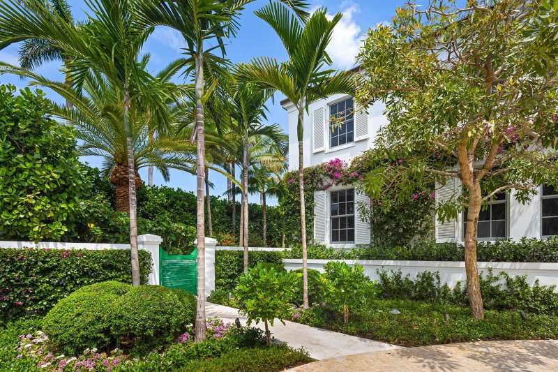 991 N Lake Way, Palm Beach FL 33480
