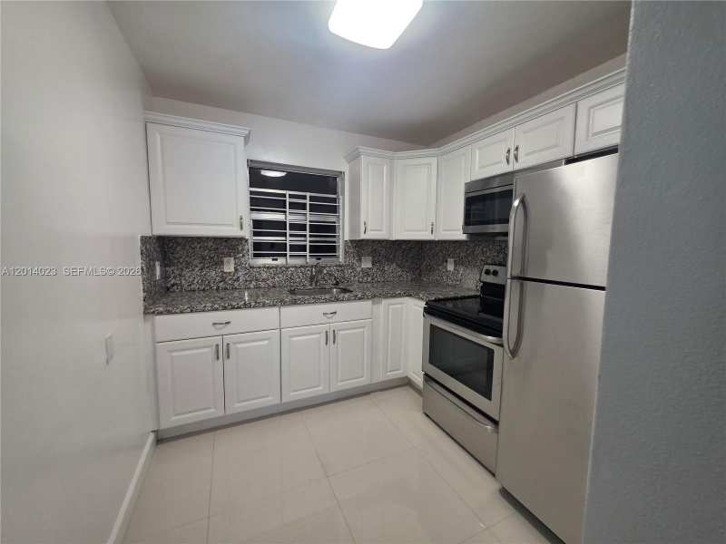 19080 NE 3rd Ct # 314, Miami FL 33179
