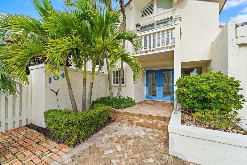 104 W Spearfish Lane, Jupiter FL 33477