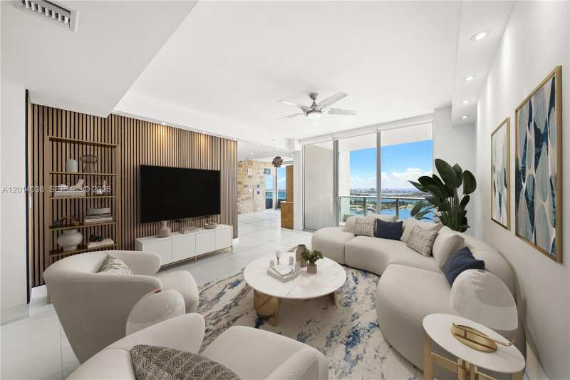 900 Biscayne Blvd # 4202, Miami FL 33132