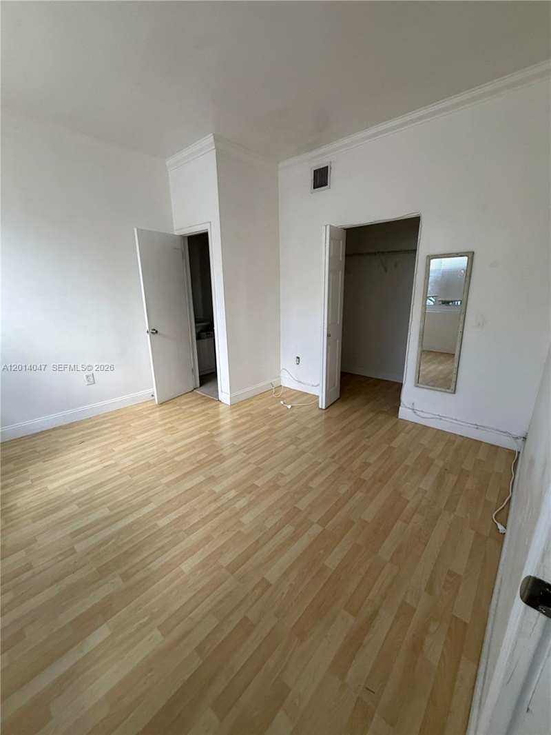 1342 Drexel Ave # 205, Miami Beach FL 33139