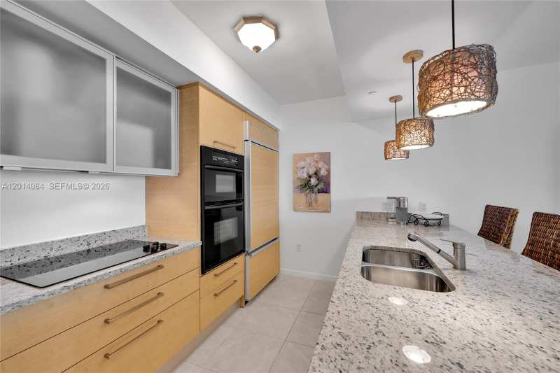 1830 S Ocean Dr # 1703, Hallandale Beach FL 33009