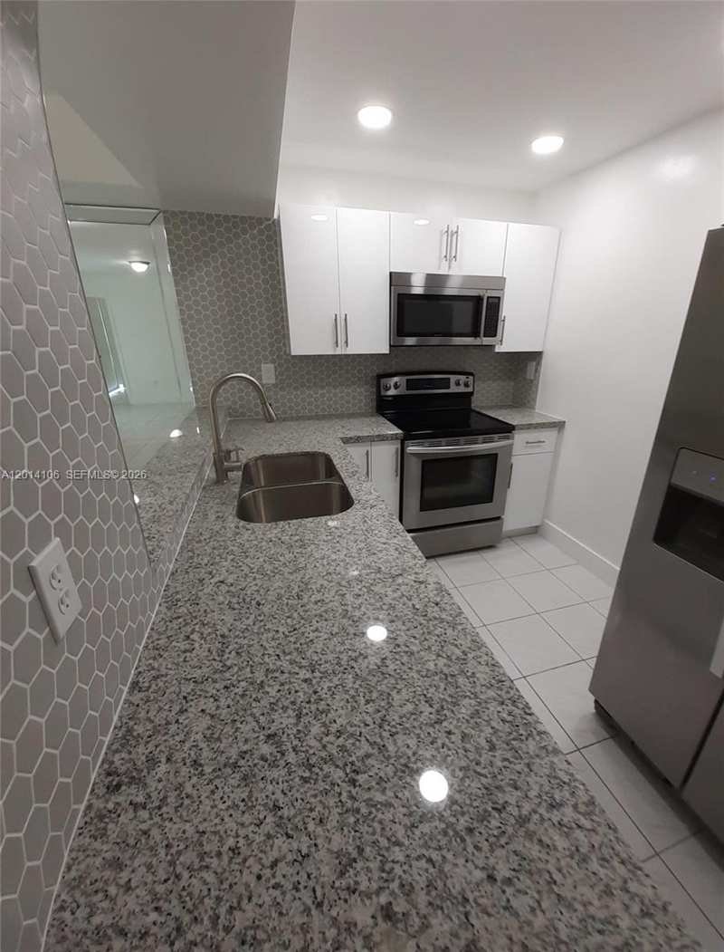 11800 SW 18th St # 4, Miami FL 33175