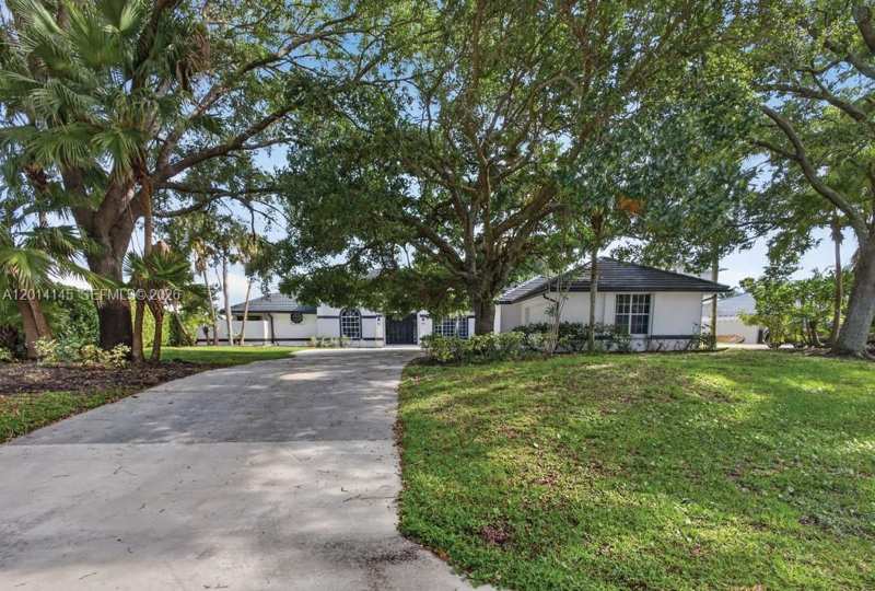 19558 Red Gum Trl, Jupiter FL 33458
