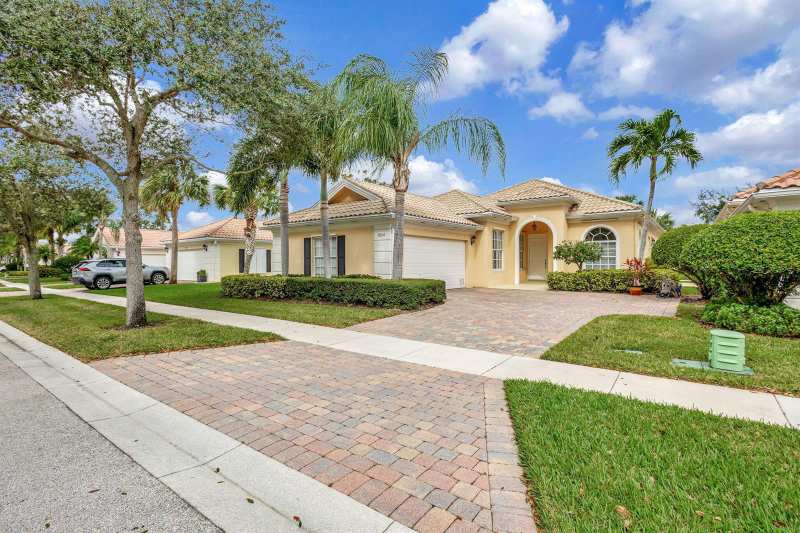 8241 Tobago Lane, Wellington FL 33414