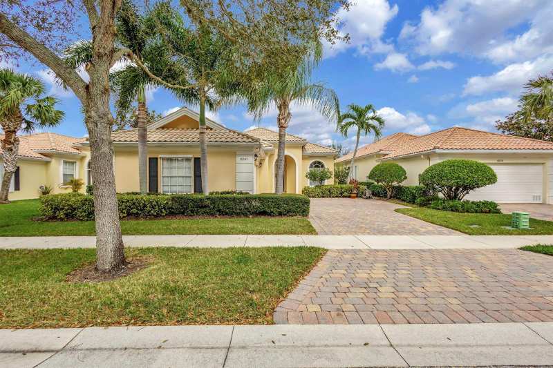 8241 Tobago Lane, Wellington FL 33414