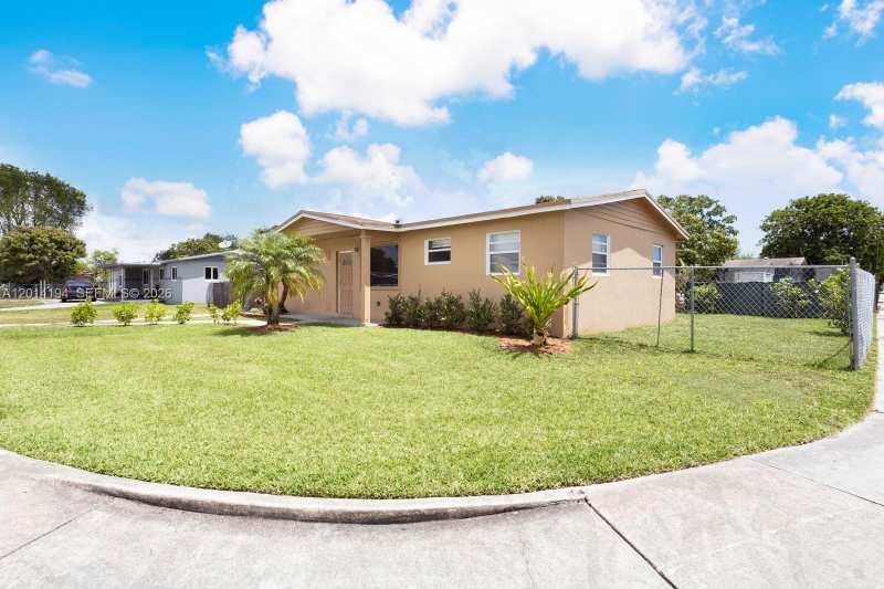 22345 SW 118th Ct, Miami FL 33170