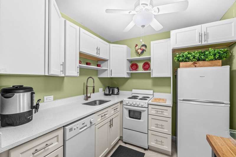68 Suffolk B # 68, Boca Raton FL 33434