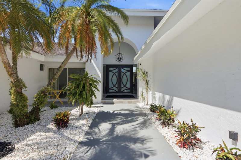 12725 Kingsway Road, Wellington FL 33414