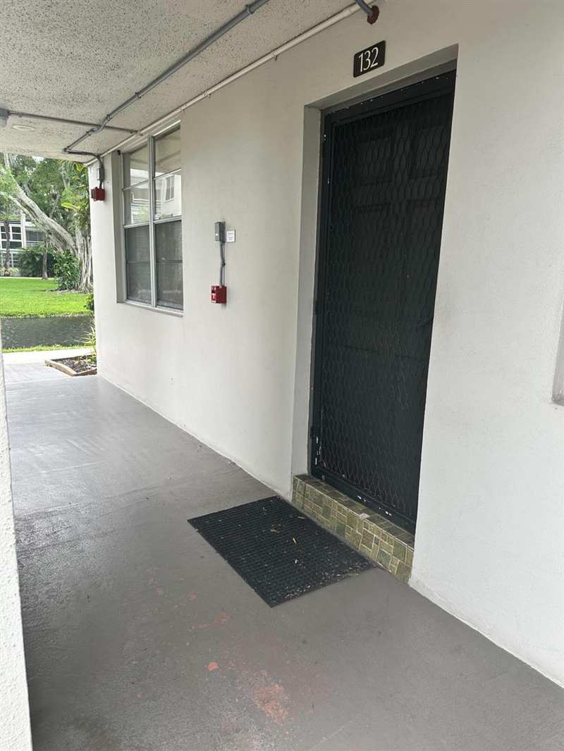 4850 NW 29th Court # 132, Lauderdale Lakes FL 33313