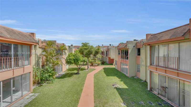 9390 W Flagler St # 210A, Miami FL 33174