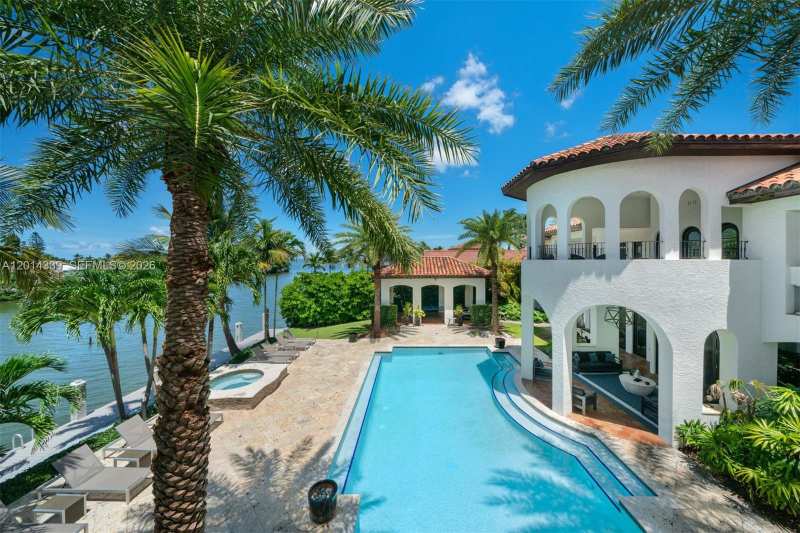 1201 NE 83rd St, Miami FL 33138