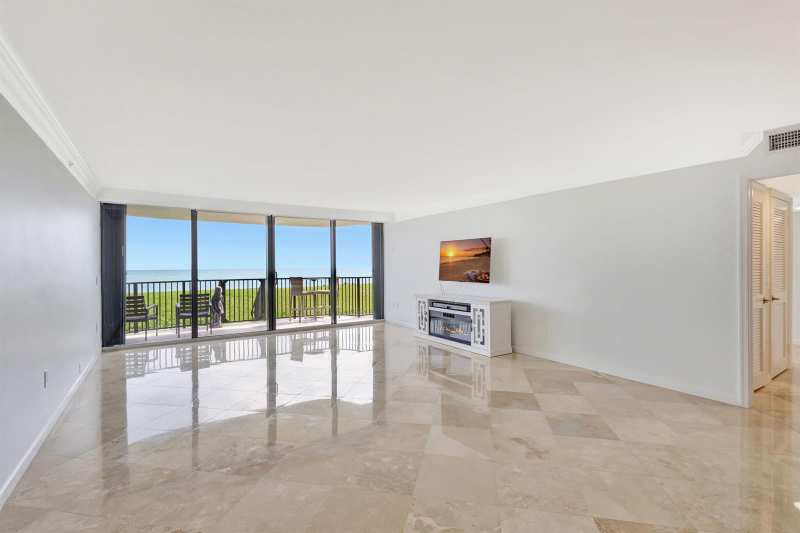 400 Beach Road # 103, Tequesta FL 33469