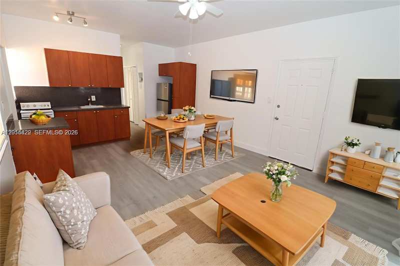 835 83rd St, Miami Beach FL 33141