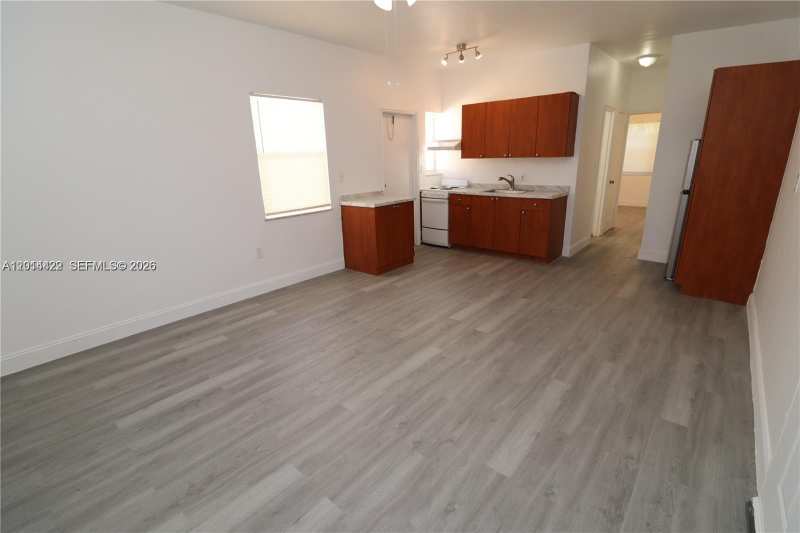 835 83rd St, Miami Beach FL 33141