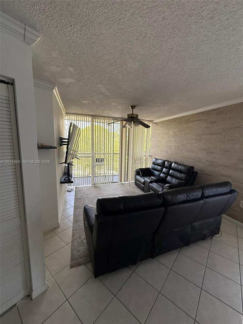 6955 NW 186th St # F402, Hialeah FL 33015