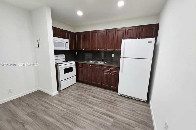 6961 W 14th Ct # 103, Hialeah FL 33014
