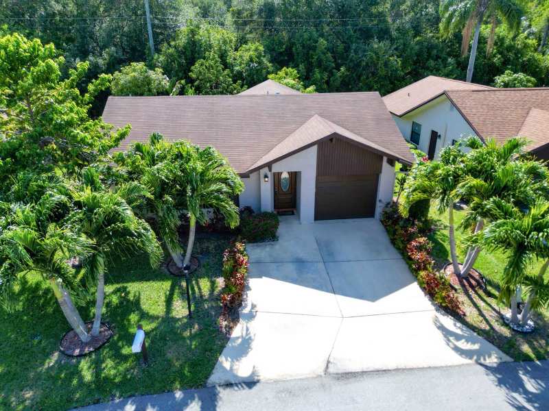 6345 Tall Cypress Circle, FL 33463