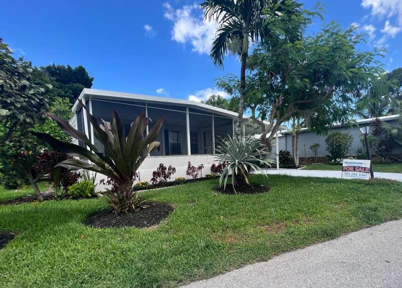 4310 Viola Drive # 812, FL 33463