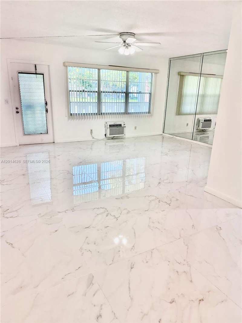 272 Dorset # G, Boca Raton FL 33434