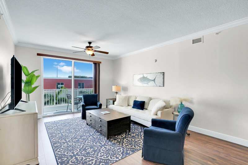 804 E Windward Way, Lantana FL 33462