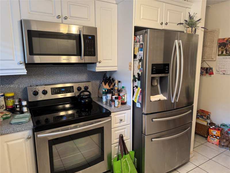 9781 Sunrise Lakes Blvd # 202, Sunrise FL 33322