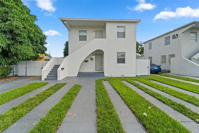 255 Beacom Blvd, Miami FL 33135