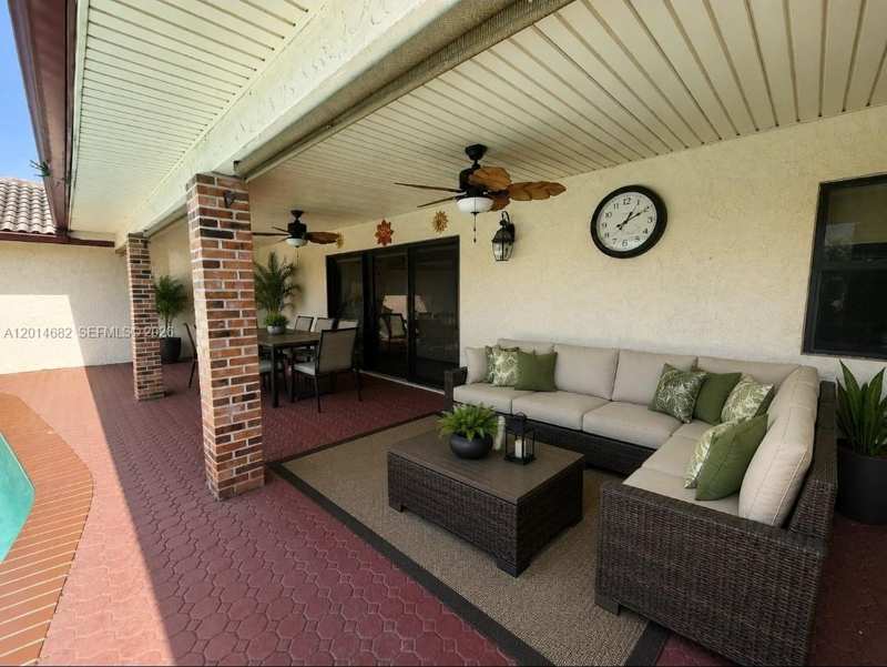 8882 SW 1st Pl, Coral Springs FL 33071
