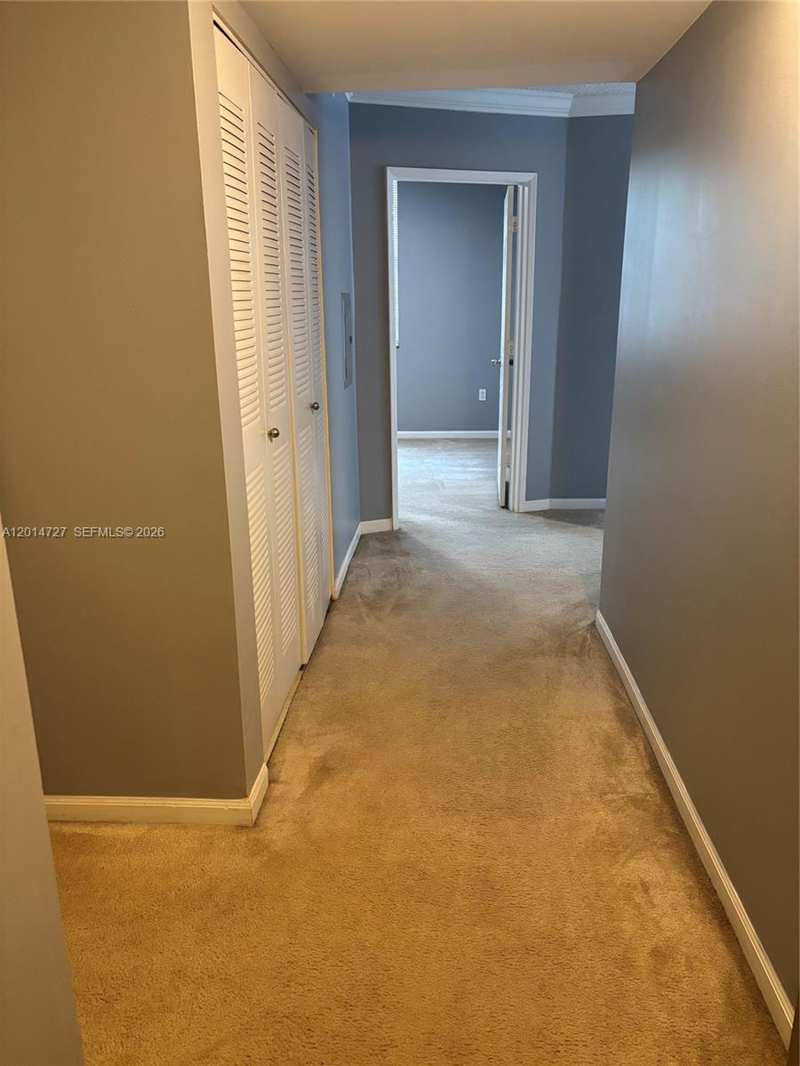 1900 Van Buren St # 214B, Hollywood FL 33020