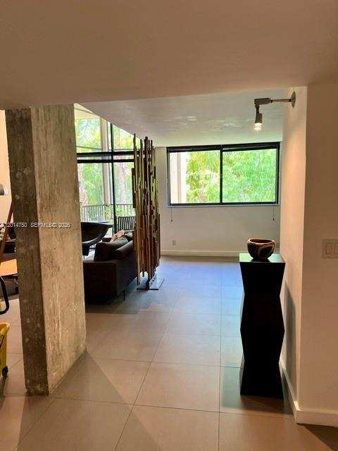 20365 W Country Club Dr, Aventura FL 33180