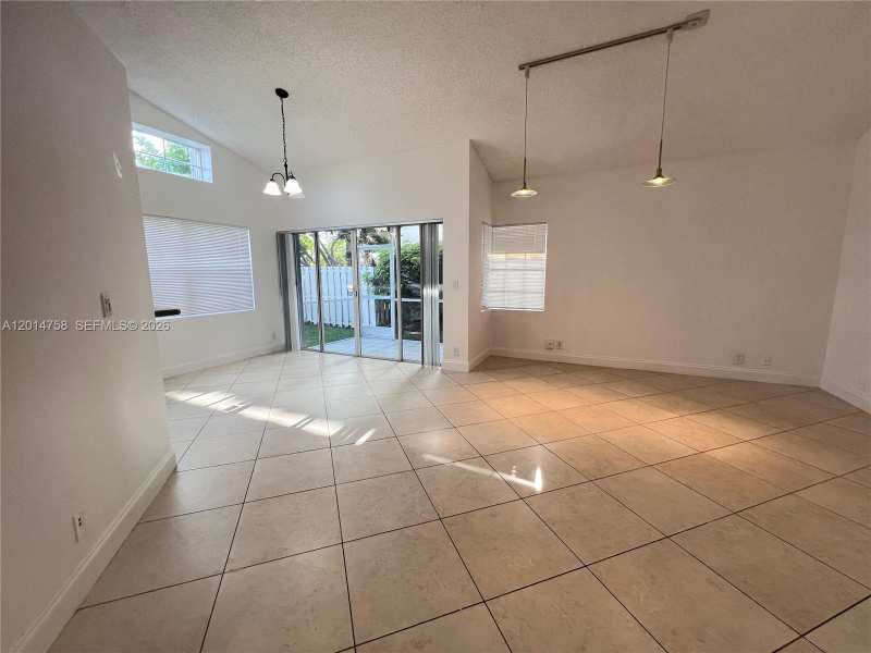 465 Somerset Way # 465, Weston FL 33326