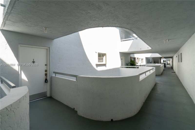 7300 Wayne Ave # 401, Miami Beach FL 33141