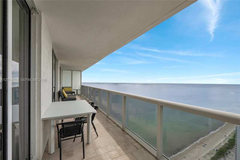 1830 S Ocean Dr # 4504, Hallandale Beach FL 33009