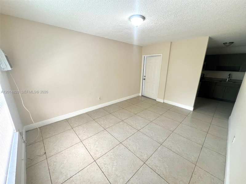 685 NE 85th St # 6, Miami FL 33138