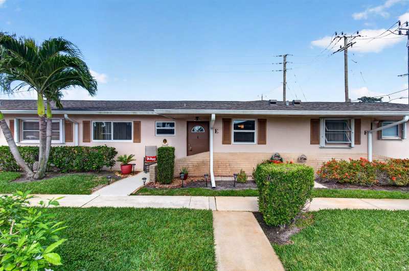 2533 Dudley Dr, West Palm Beach FL 33415