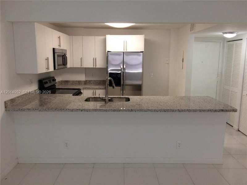 9143 SW 77 AV # B107, Miami FL 33156