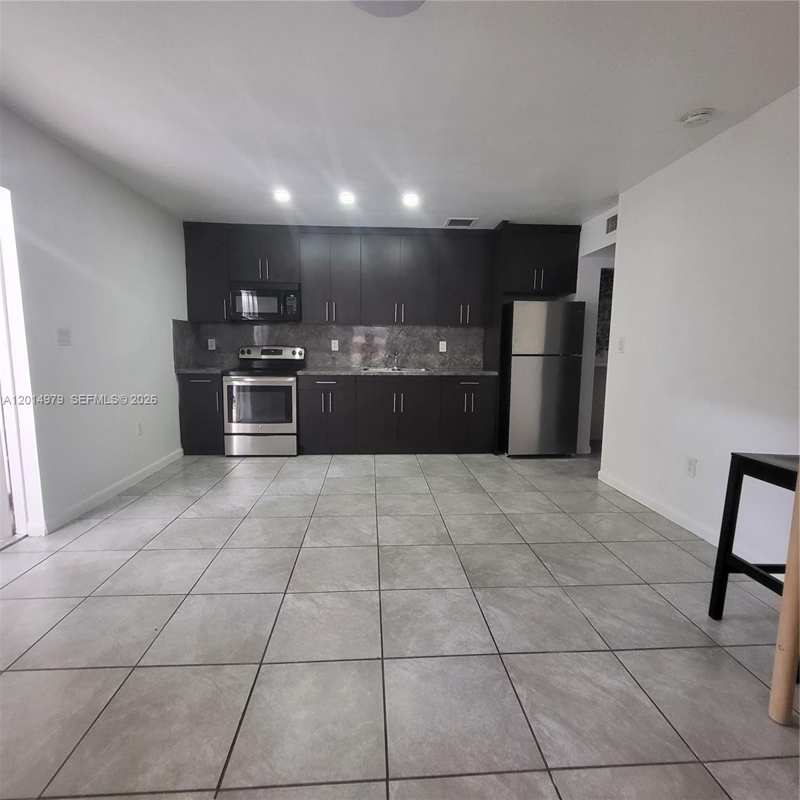 315 NW 59th St # 2, Miami FL 33127