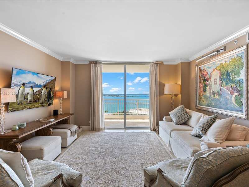 701 Brickell Key Blvd # 2511, Miami FL 33131