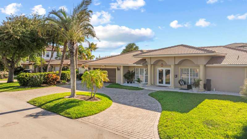 3531 NE 30th Avenue, Lighthouse Point FL 33064