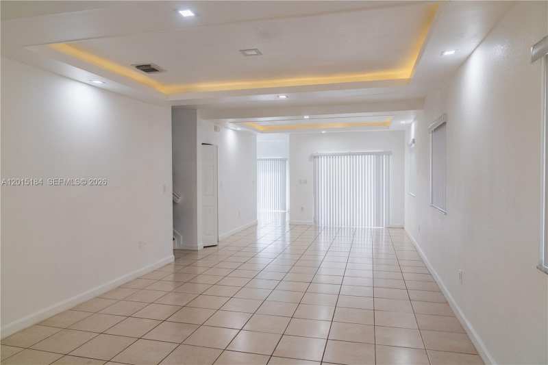 379 NE 34th Ave, Homestead FL 33033