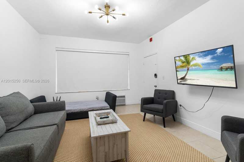 301 86th St # 1, Miami Beach FL 33141