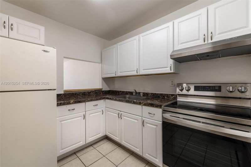 11301 SW 200th St # A, Miami FL 33157