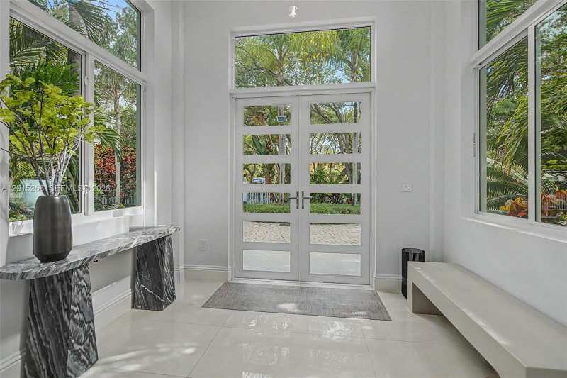 5790 SW 96th St, Pinecrest FL 33156
