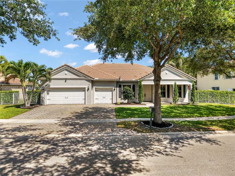 9463 Savannah Estates Dr, Lake Worth FL 33467