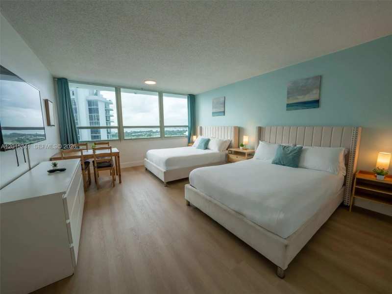 5445 Collins Ave # 1718, Miami Beach FL 33140